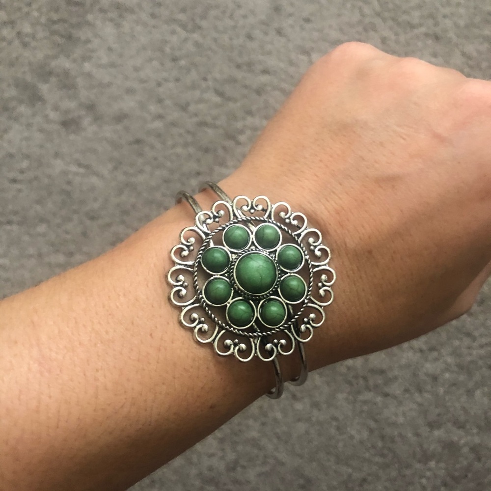 Silver Green stone bracelet